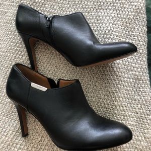 COACH low ankle bootie//like new!//size 8.5